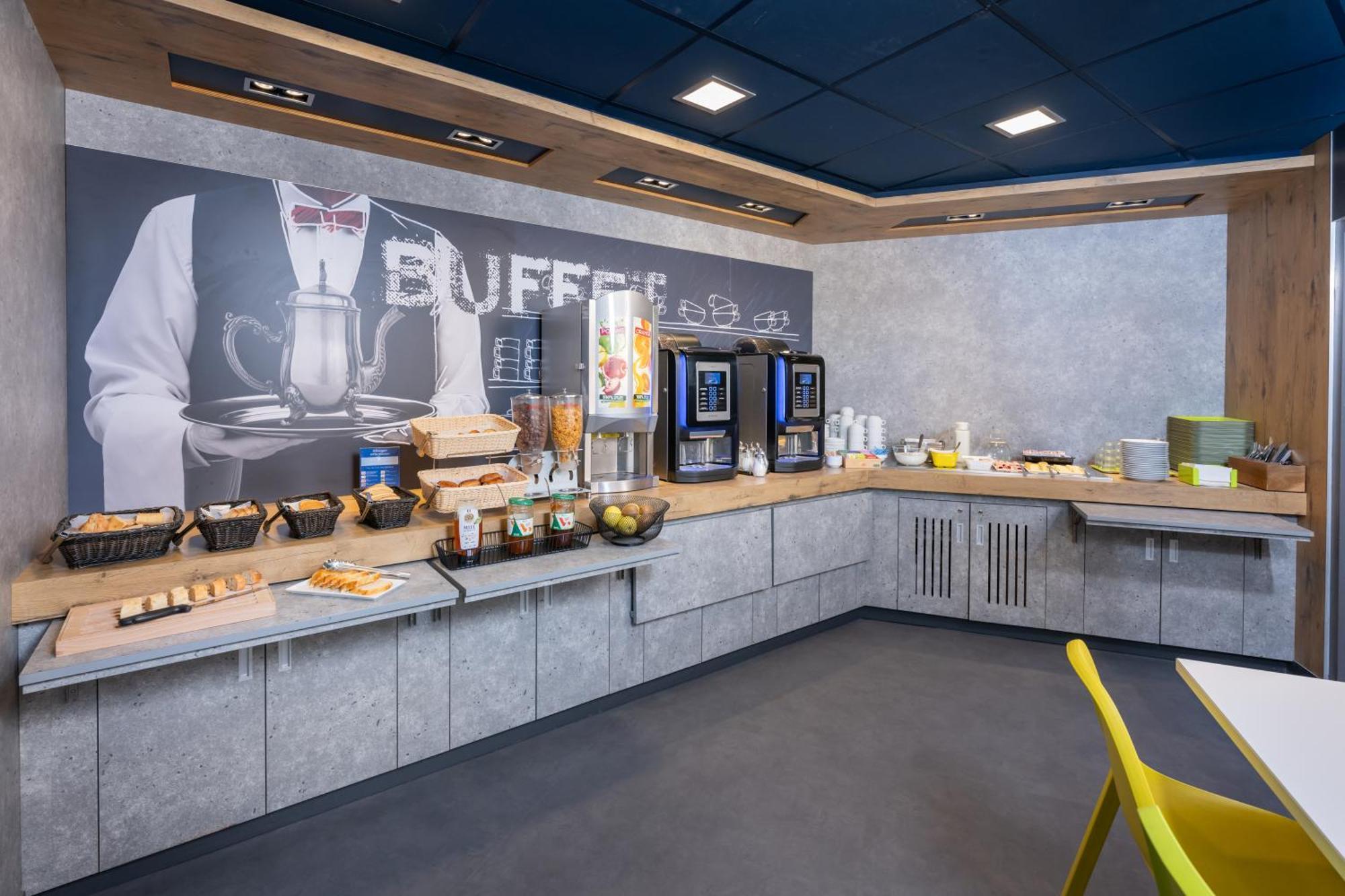 Ibis Budget Lyon Cité Internationale Hotel 2*
